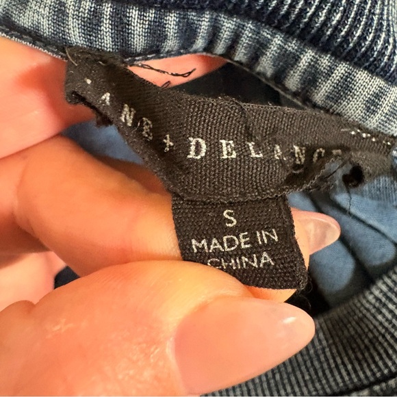 Puff sleeve denim color tshirt - Picture 9 of 10